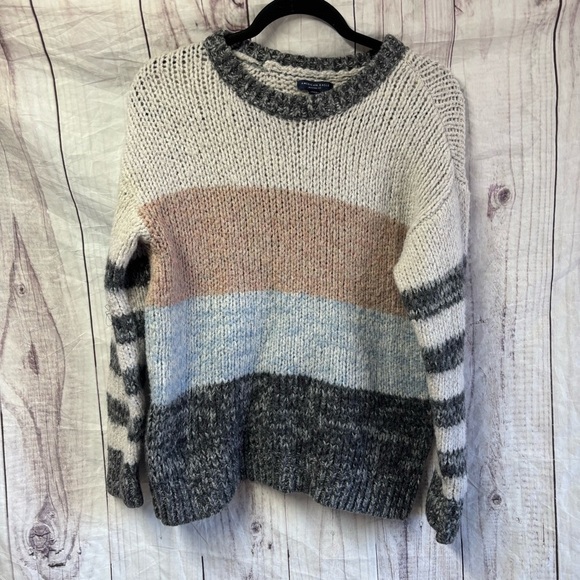 American Eagle Jegging Fit Striped Colorblock Knit Long Sleeve Sweater Medium - Picture 1 of 6